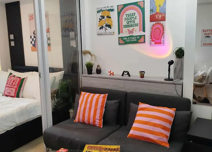 Azure Staycation With Pool View, Wifi And Netflix * Manila